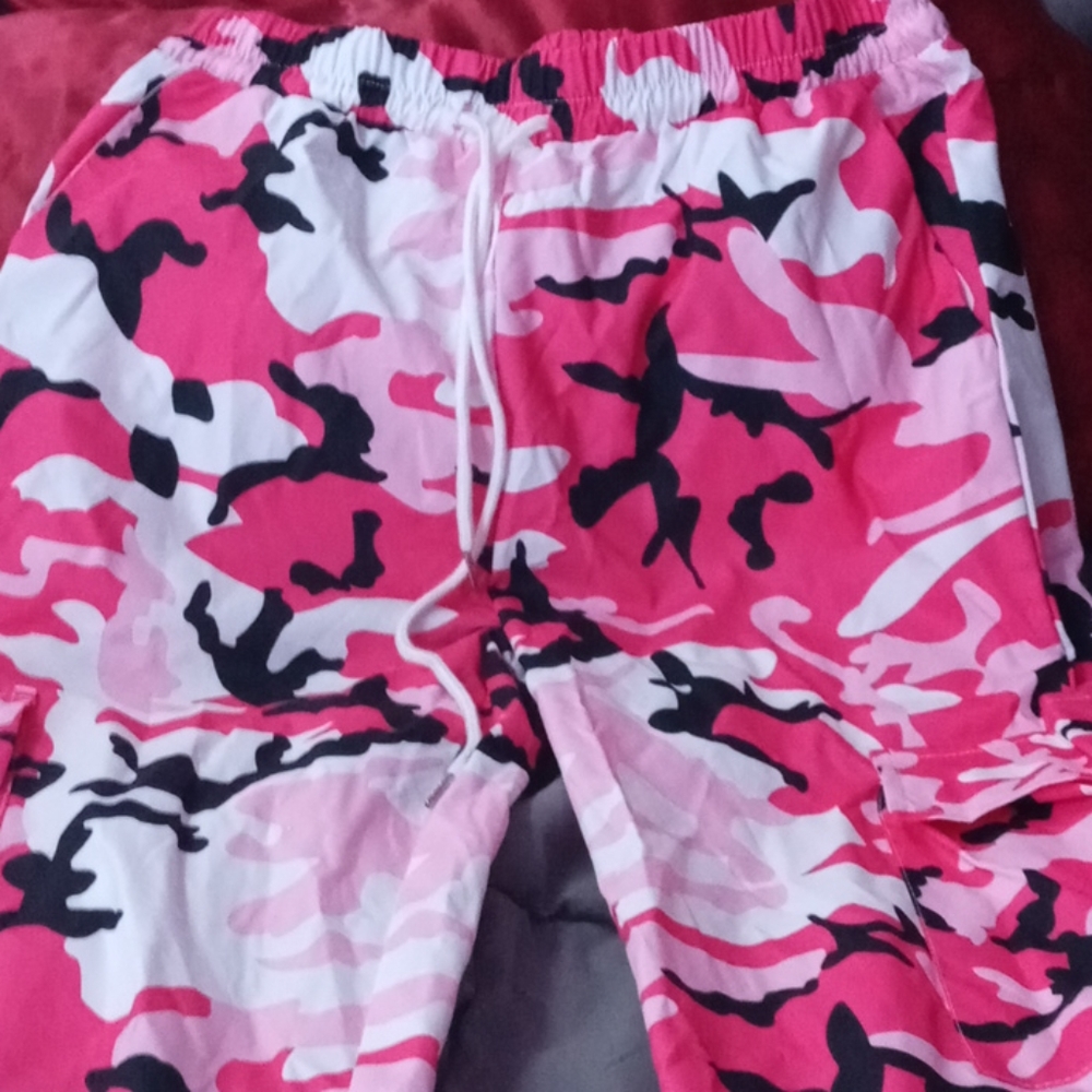 I'm selling joggers for women